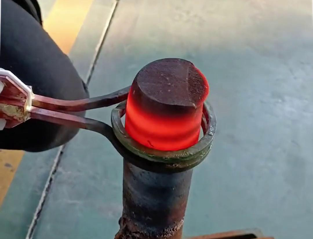 海拓手持式高頻加熱機，加熱實心棒料真有一手！